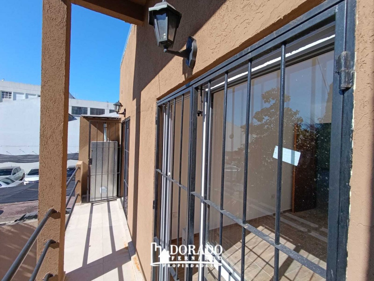 3 AMBIENTES 1o PISO CON BALCON