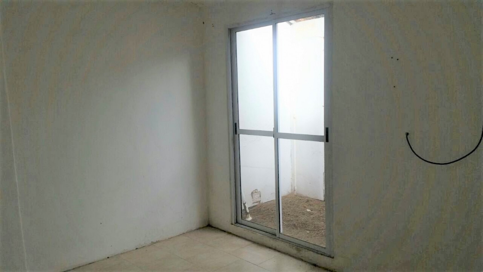 2 DEPARTAMENTOS DE 2 AMBIENTES CADA UNO - SE VENDEN JUNTOS 
