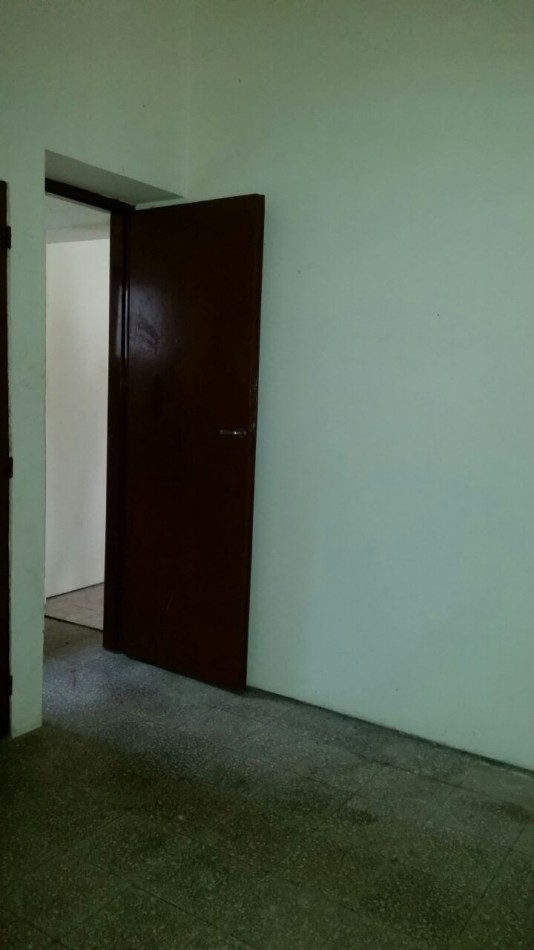 2 DEPARTAMENTOS DE 2 AMBIENTES CADA UNO - SE VENDEN JUNTOS 