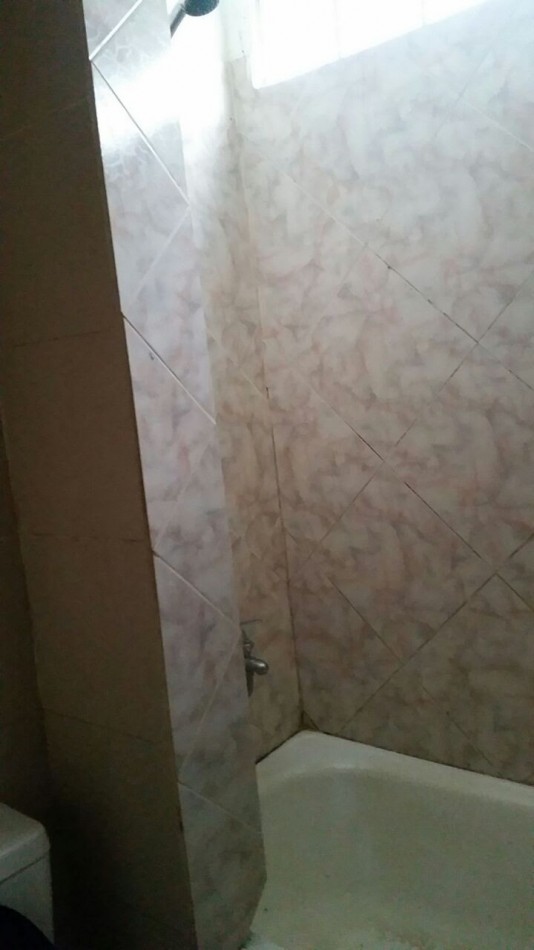 2 DEPARTAMENTOS DE 2 AMBIENTES CADA UNO - SE VENDEN JUNTOS 