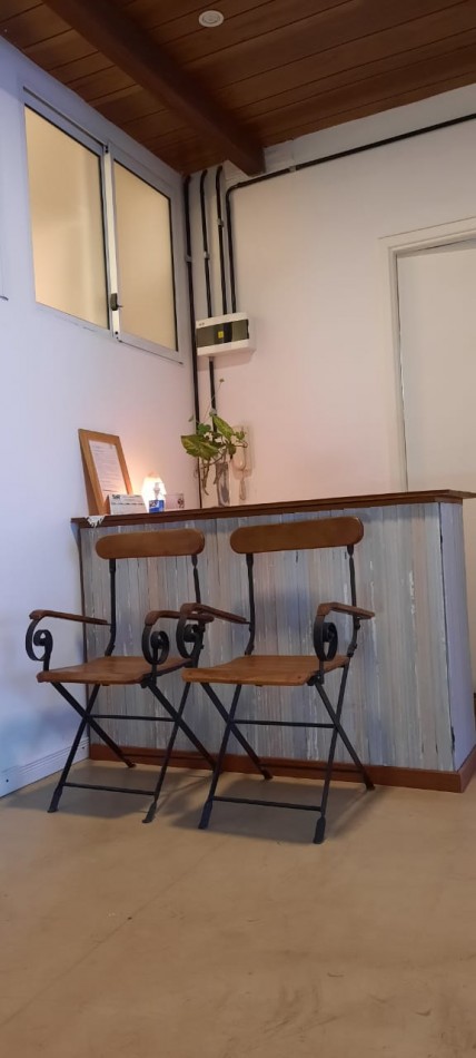 Alquiler MENSUAL de Consultorios - A 2 Cuadras De Avenida Maipu La Casa De Arriba
