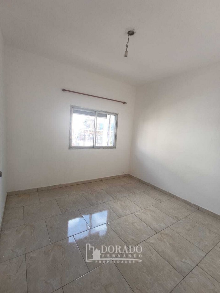 2 AMBIENTES 1o PISO AL FRENTE
