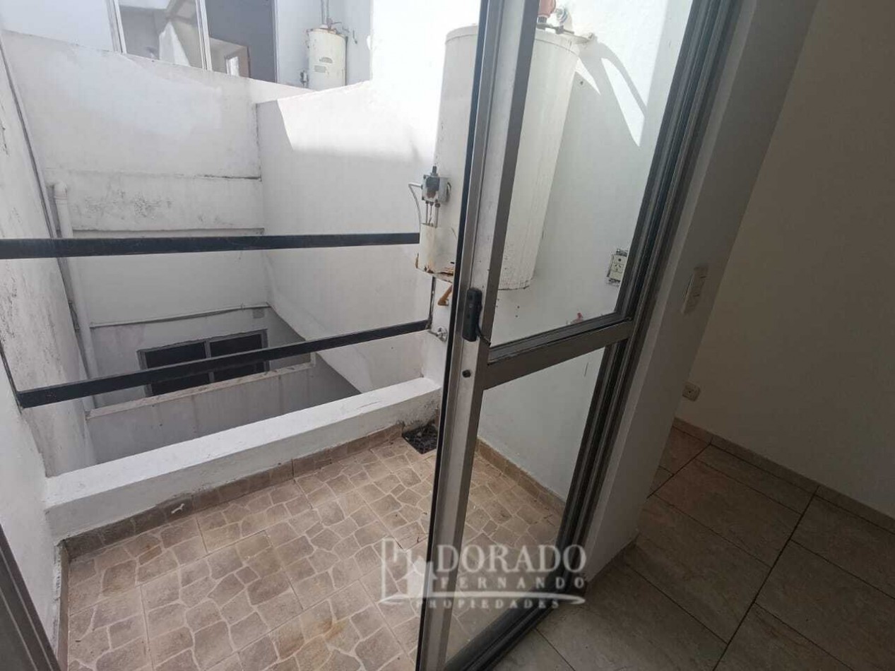 2 AMBIENTES 1o PISO AL FRENTE