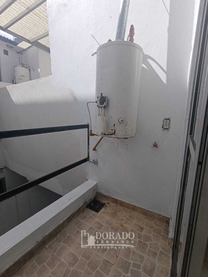 2 AMBIENTES 1o PISO AL FRENTE