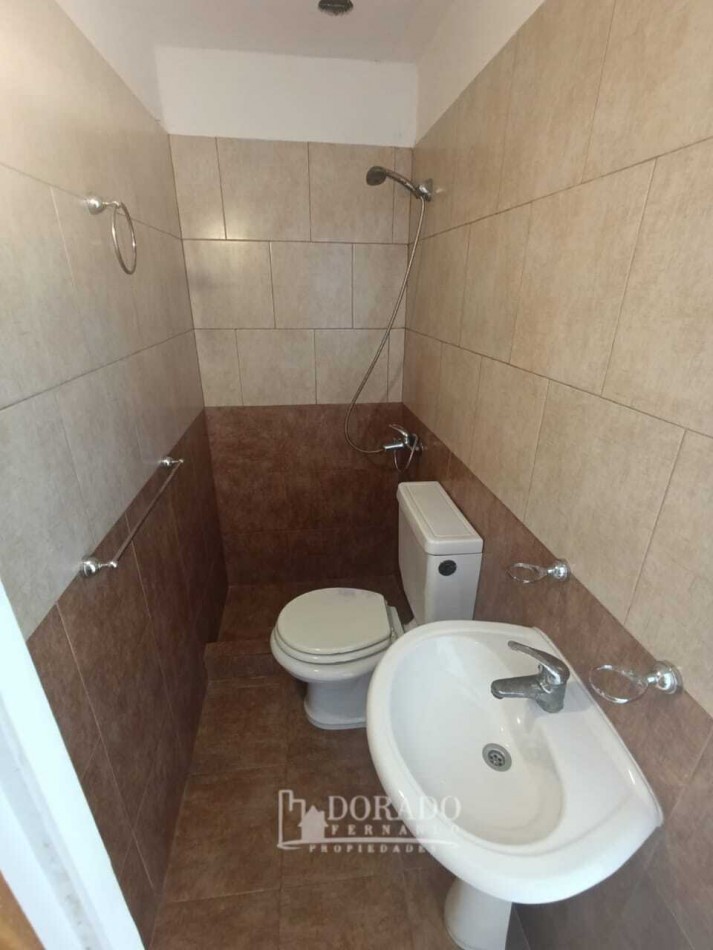 2 AMBIENTES 1o PISO AL FRENTE