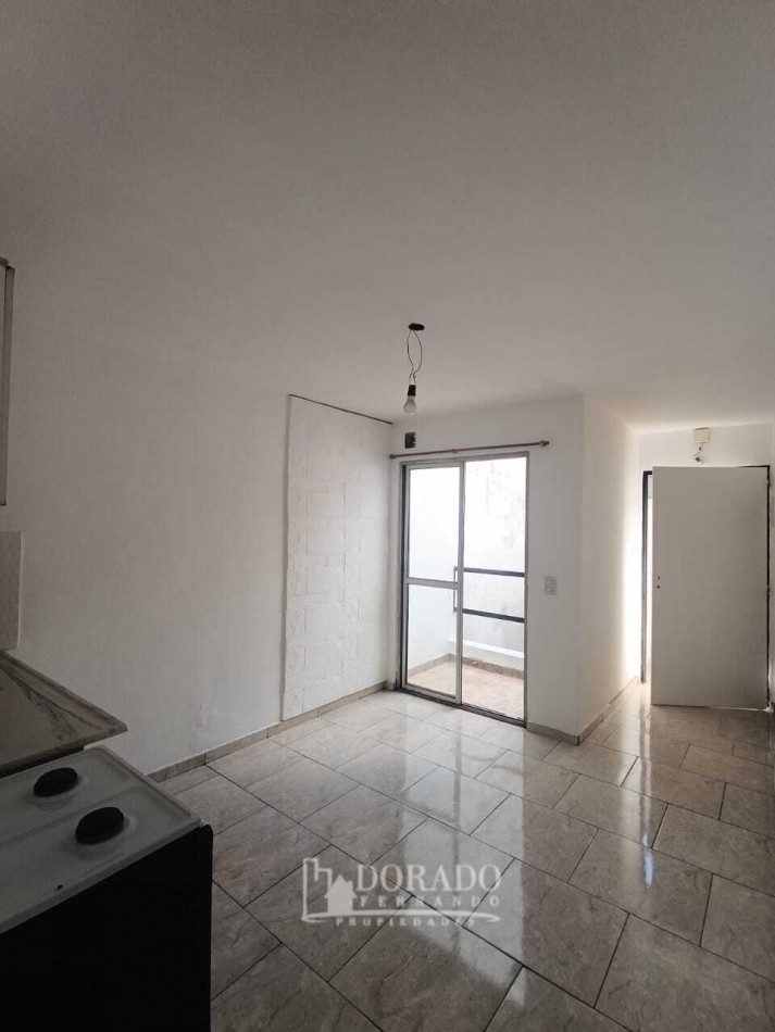 2 AMBIENTES 1o PISO AL FRENTE