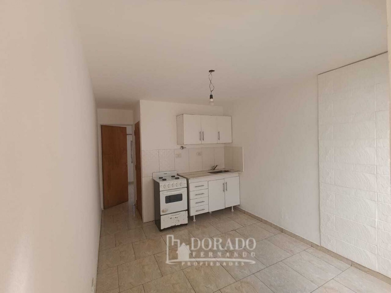 2 AMBIENTES 1o PISO AL FRENTE