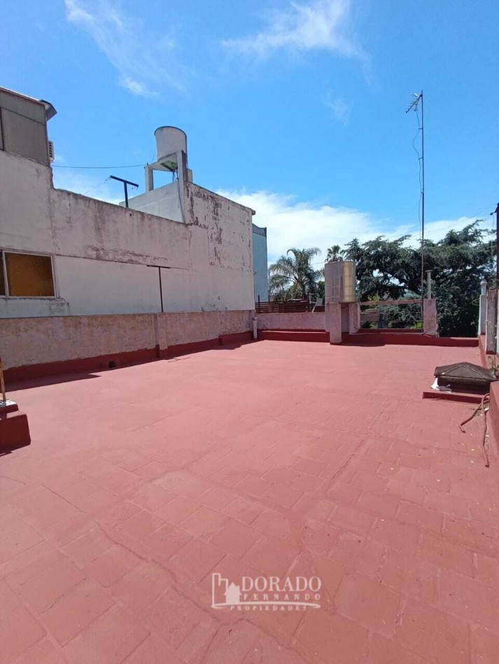 CASA SOBRE AVENIDA LOTE 8.66 X 43