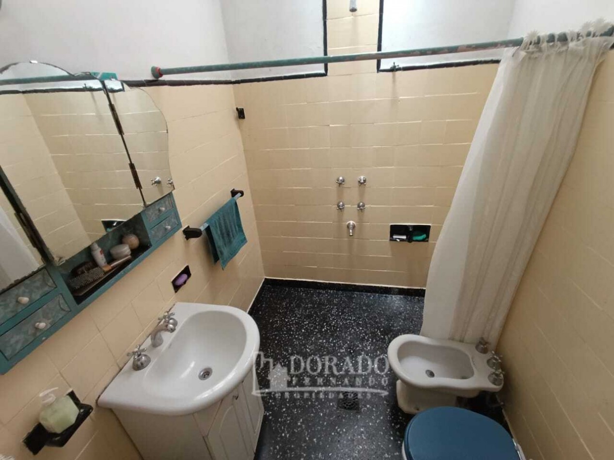 CASA SOBRE AVENIDA LOTE 8.66 X 43