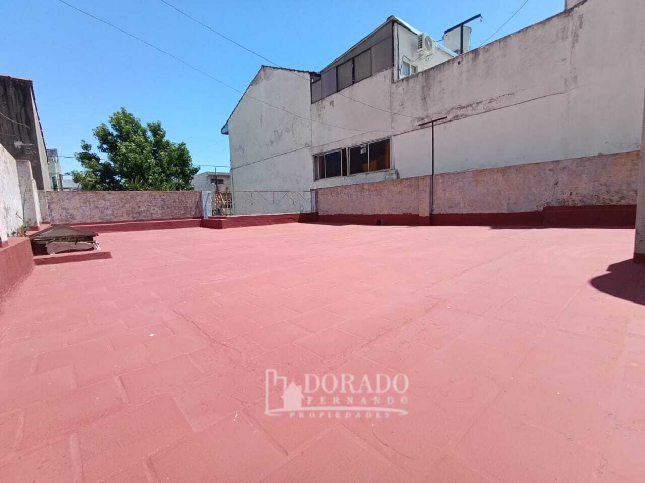 CASA SOBRE AVENIDA LOTE 8.66 X 43