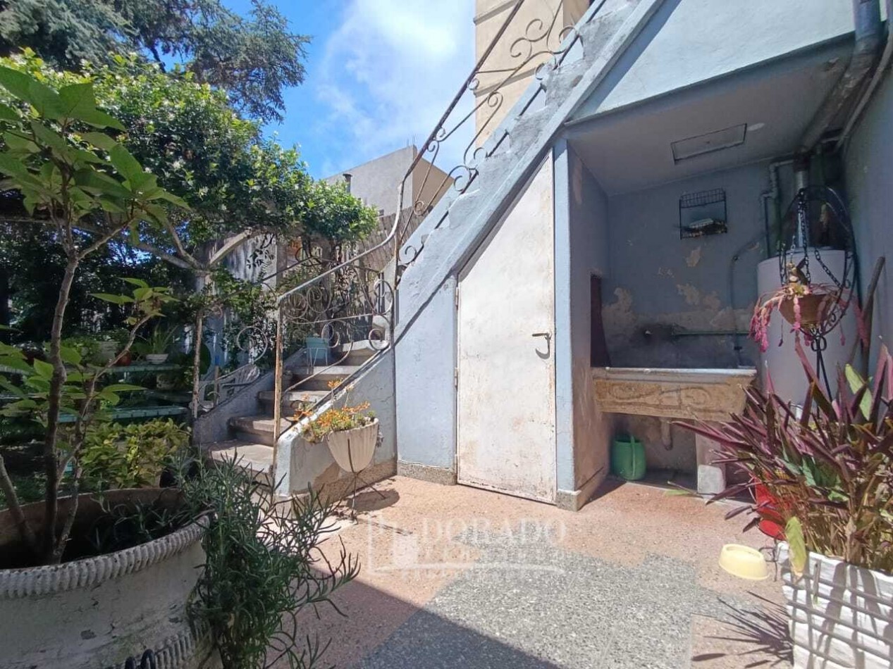 CASA SOBRE AVENIDA LOTE 8.66 X 43