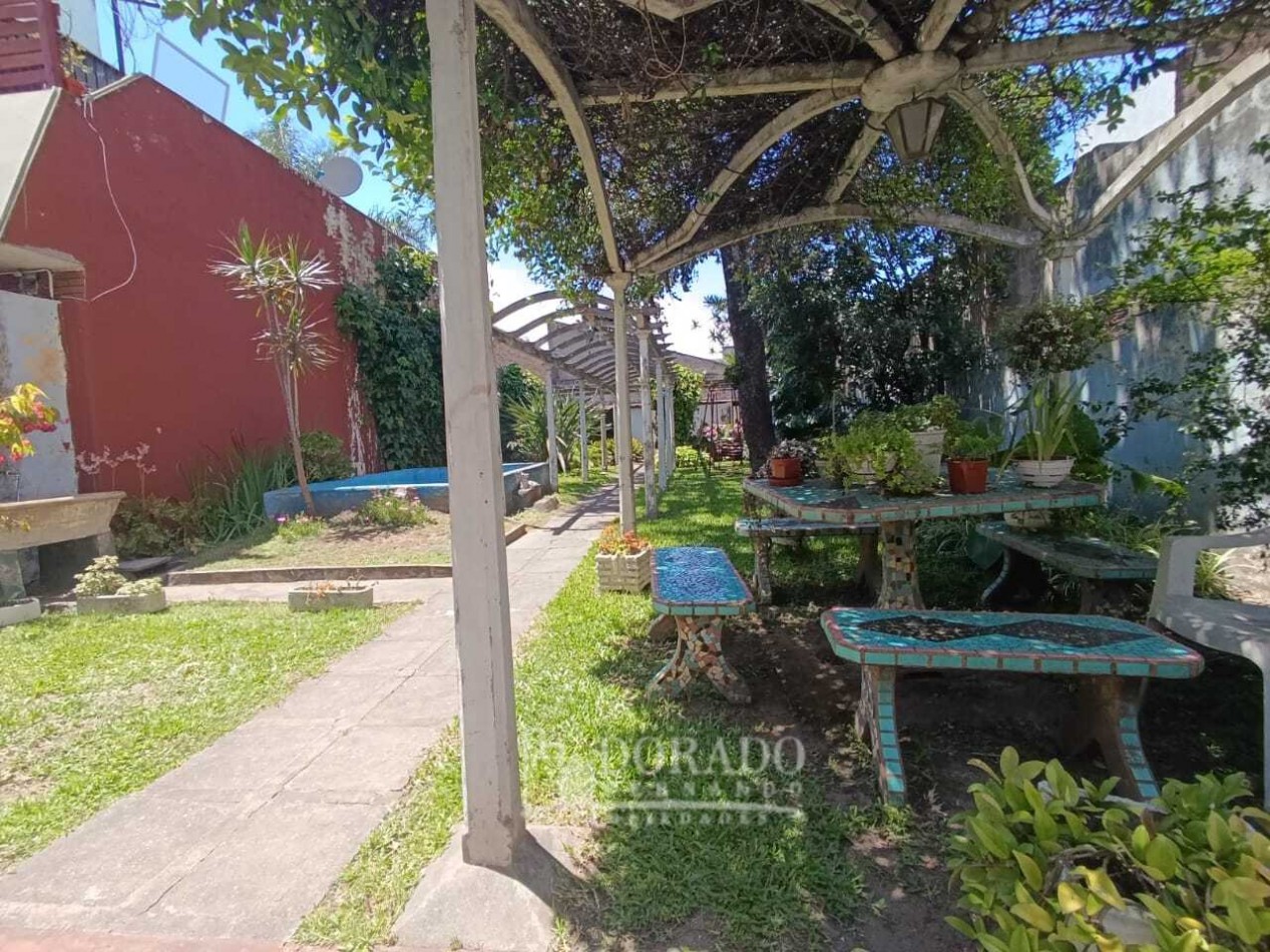 CASA SOBRE AVENIDA LOTE 8.66 X 43