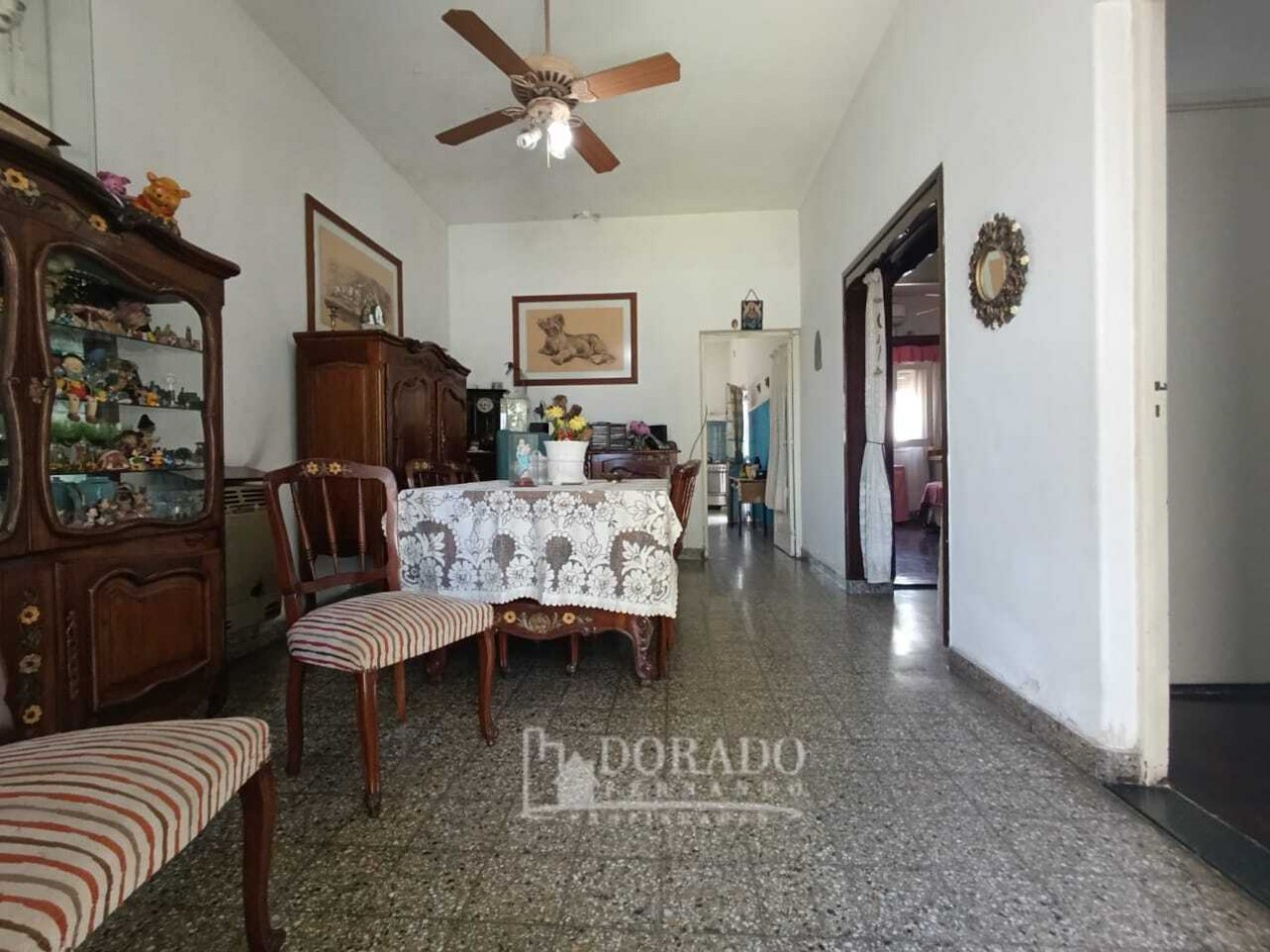 CASA SOBRE AVENIDA LOTE 8.66 X 43