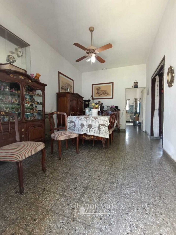 CASA SOBRE AVENIDA LOTE 8.66 X 43