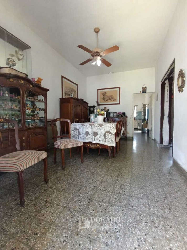 CASA SOBRE AVENIDA LOTE 8.66 X 43