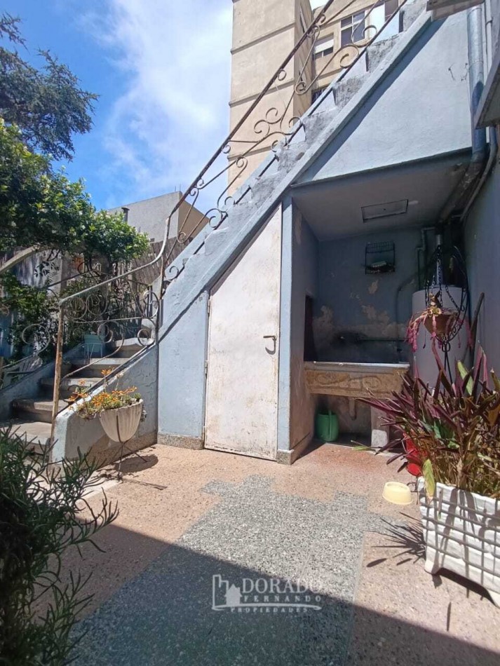 CASA SOBRE AVENIDA LOTE 8.66 X 43