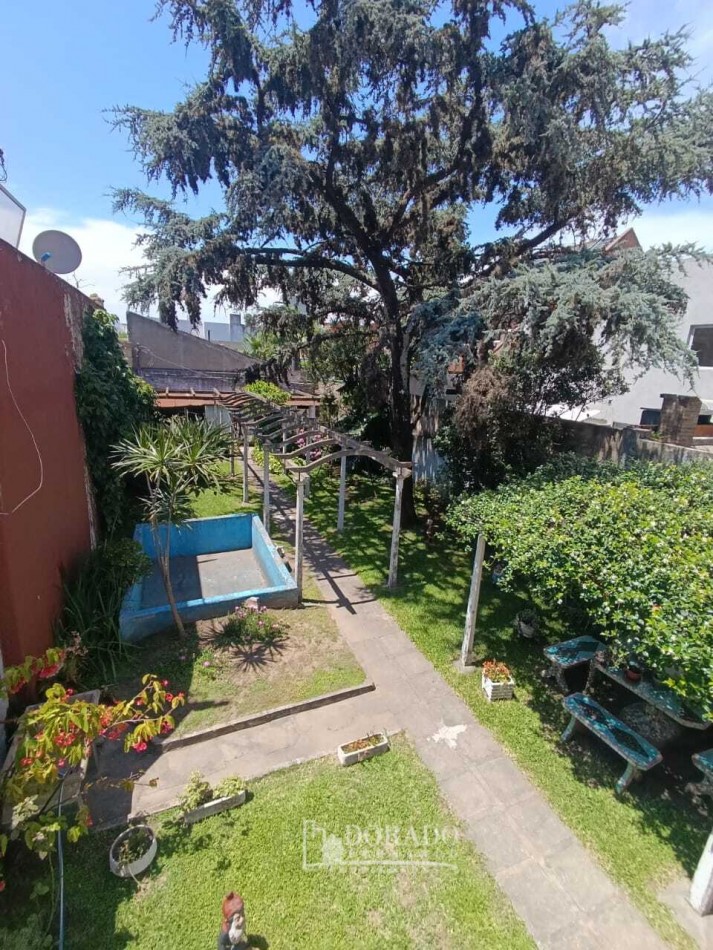 CASA SOBRE AVENIDA LOTE 8.66 X 43