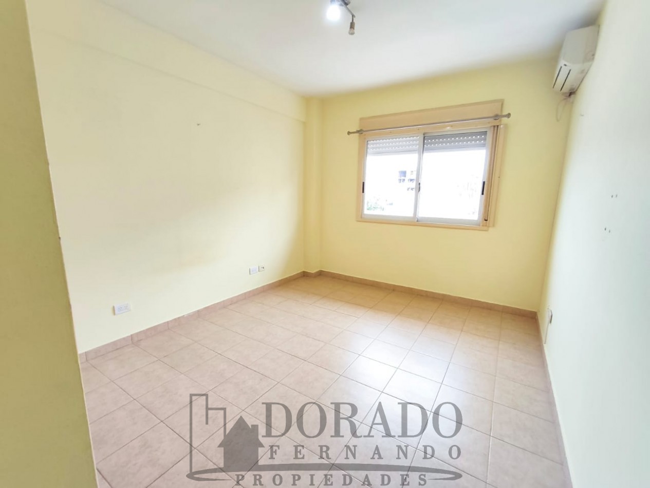 2 AMBIENTES AL FRENTE - AMPLIO DE VERDAD LUMINOSO Y CON BALCON CORRIDO