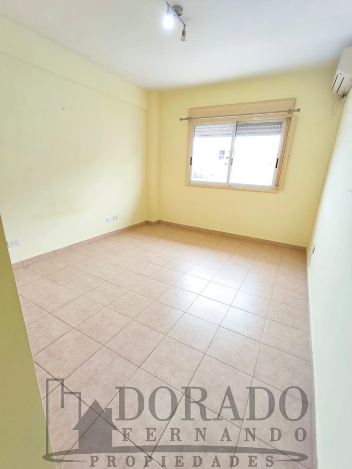 2 AMBIENTES AL FRENTE - AMPLIO DE VERDAD LUMINOSO Y CON BALCON CORRIDO