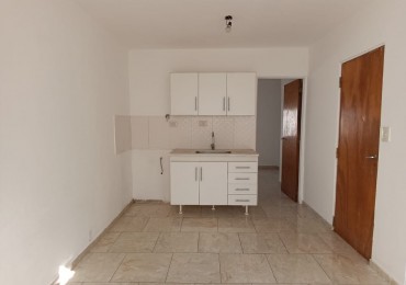 2 AMBIENTES EN PRIMER PISO 